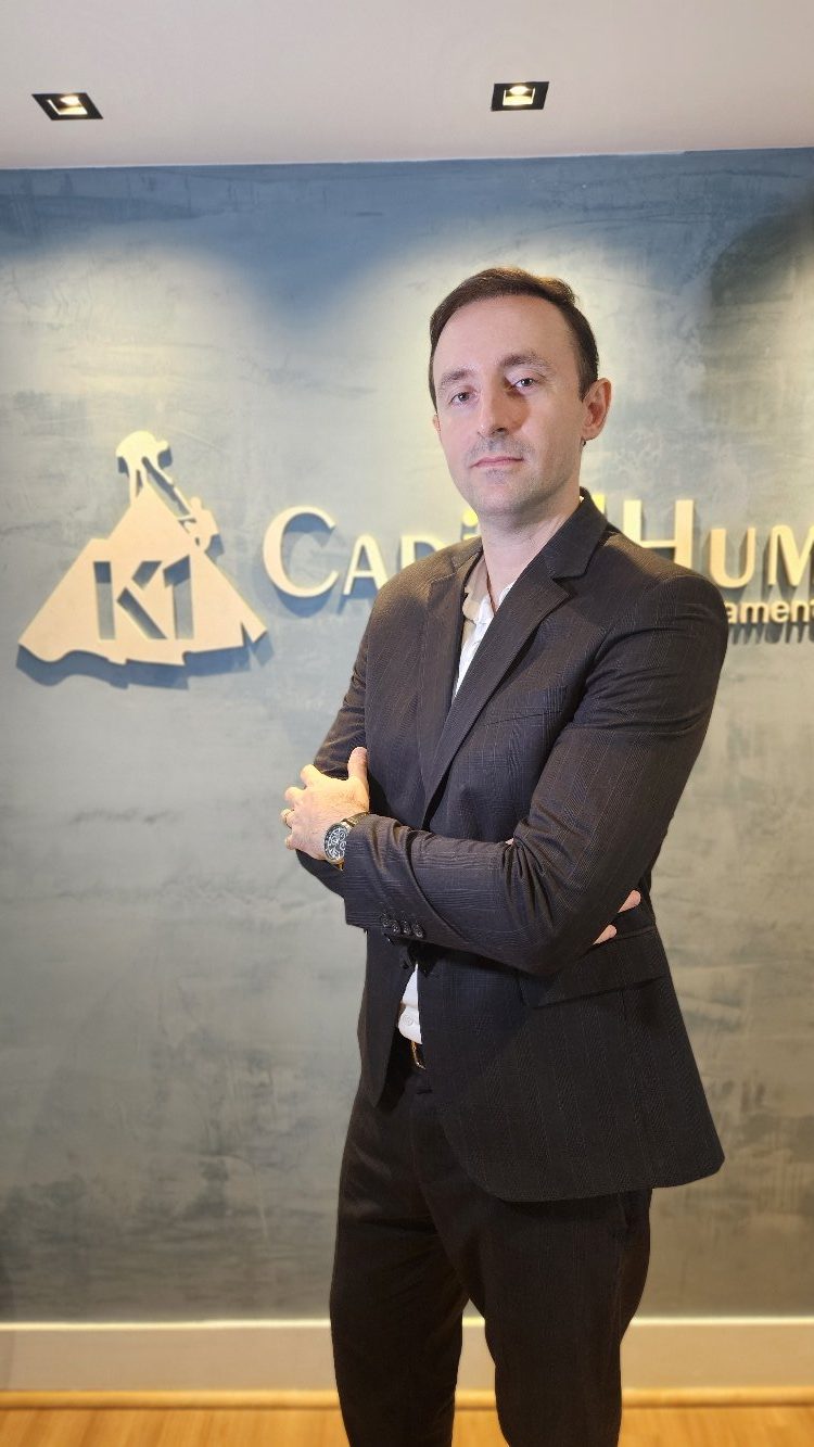 Vitor Noronha no escritório da K1 Capital Humano